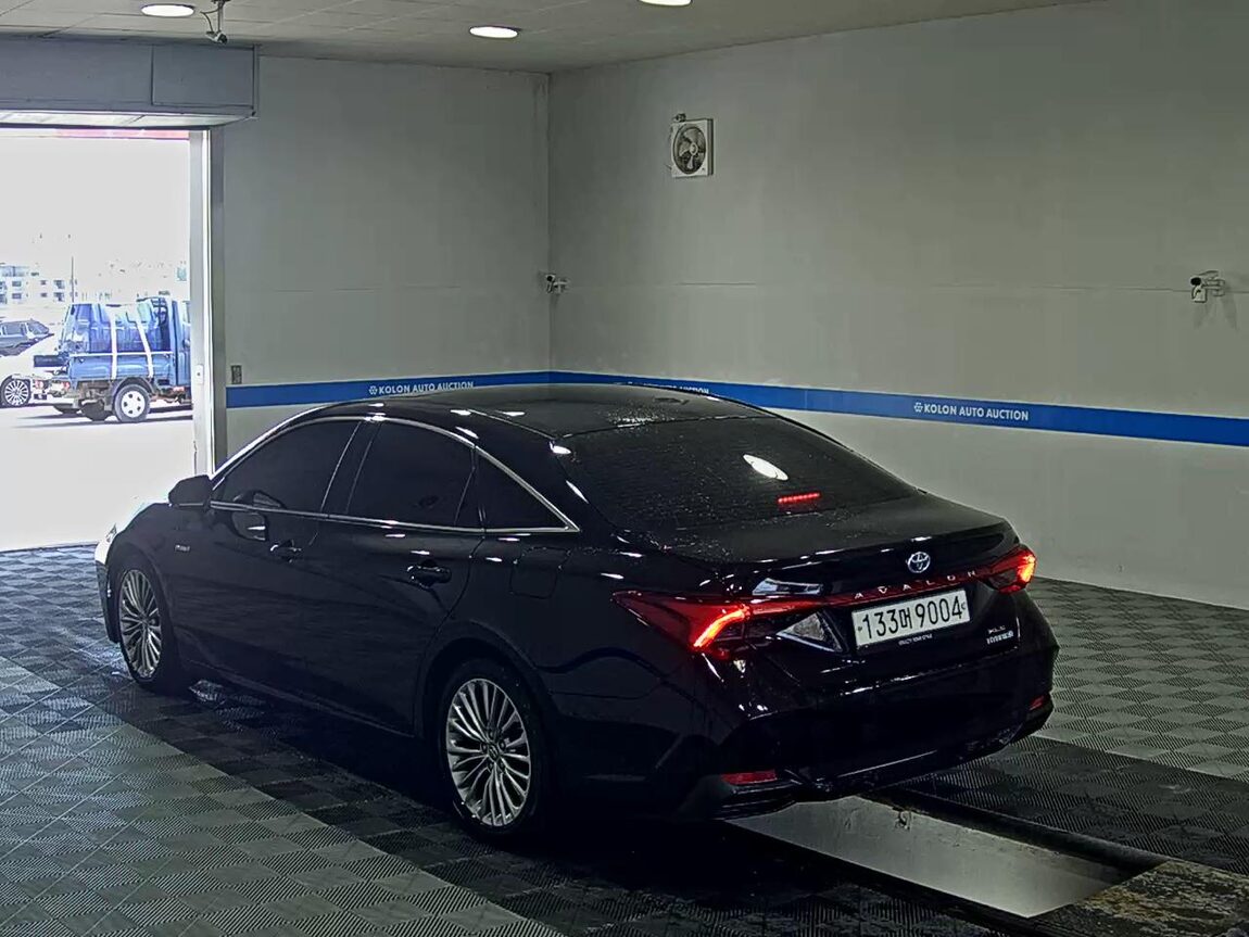 TOYOTA AVALON (5TH GEN) 2.5 HYBRID XLE 2019 - zdjęcie 6