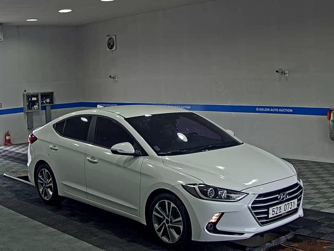 HYUNDAI AVANTE AD 1.6 GDi SMART 2016 - zdjęcie 3