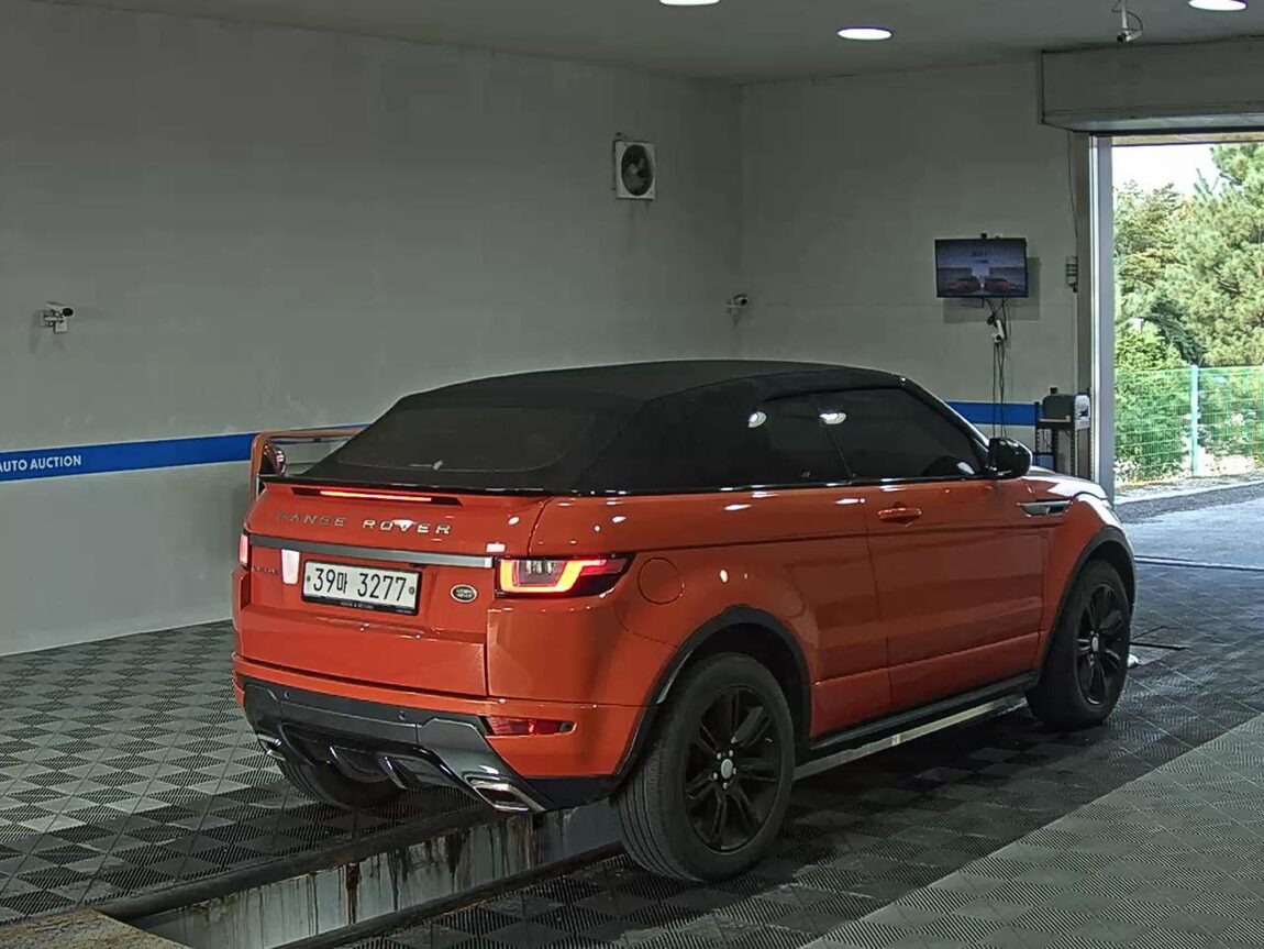 LAND ROVER RANGE ROVER EVOQUE CONVERTIBLE 2.0 TD4 SE DYNAMIC 2018 - zdjęcie 5