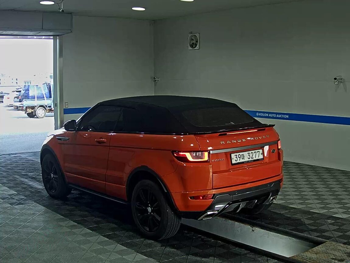 LAND ROVER RANGE ROVER EVOQUE CONVERTIBLE 2.0 TD4 SE DYNAMIC 2018 - zdjęcie 6