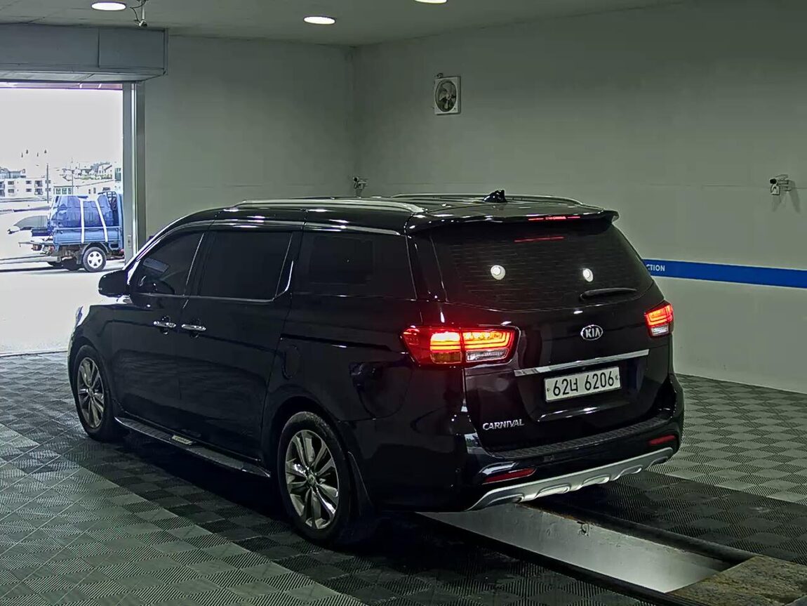KIA ALL NEW CARNIVAL 9-SEATER DIESEL NOBLESSE 2017 - zdjęcie 6