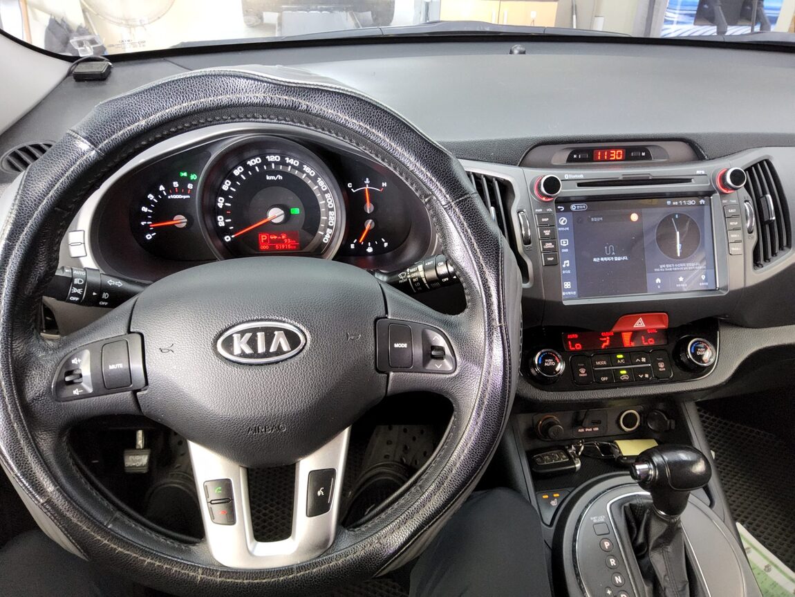 KIA SPORTAGE R DIESEL R2.0 2WD TLX LUXURY MODEL 2011 - zdjęcie 17