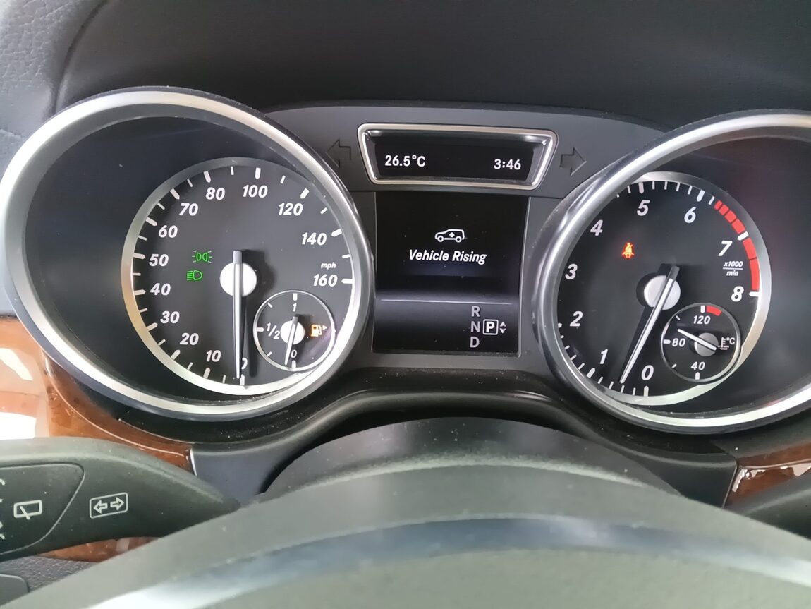 MERCEDES-BENZ GL-CLASS (2ND GEN) GL550 4MATIC 2015 - zdjęcie 31