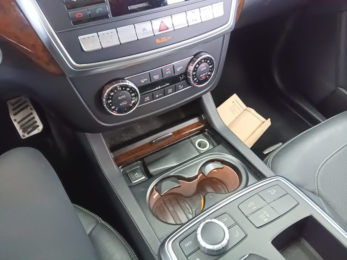 MERCEDES-BENZ GL-CLASS (2ND GEN) GL550 4MATIC 2015 - zdjęcie 19