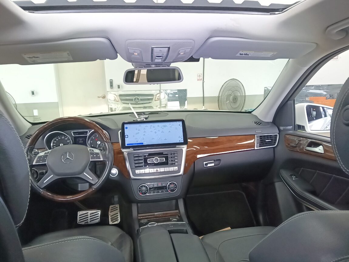 MERCEDES-BENZ GL-CLASS (2ND GEN) GL550 4MATIC 2015 - zdjęcie 24