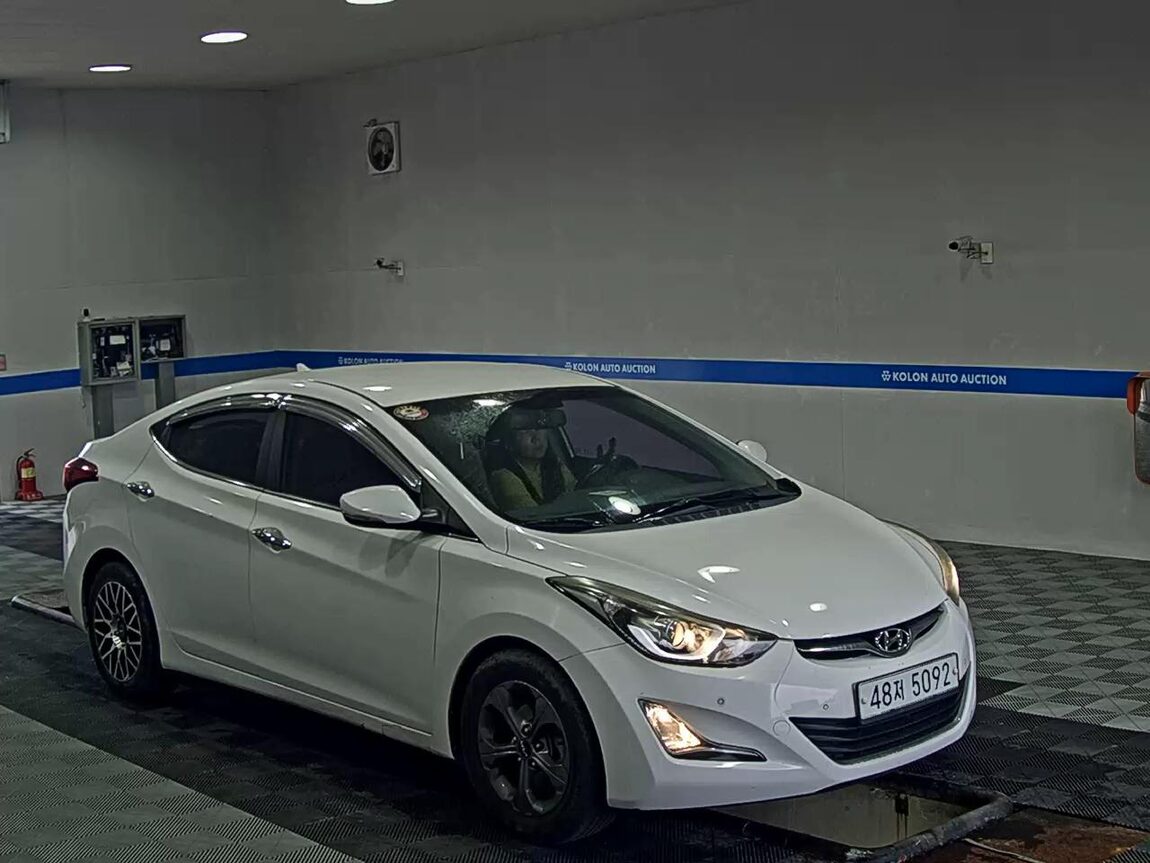 HYUNDAI THE NEW AVANTE MD 1.6 GDi MODERN 2015 - zdjęcie 3