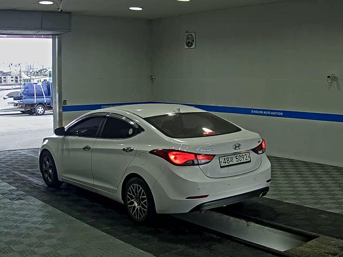 HYUNDAI THE NEW AVANTE MD 1.6 GDi MODERN 2015 - zdjęcie 6
