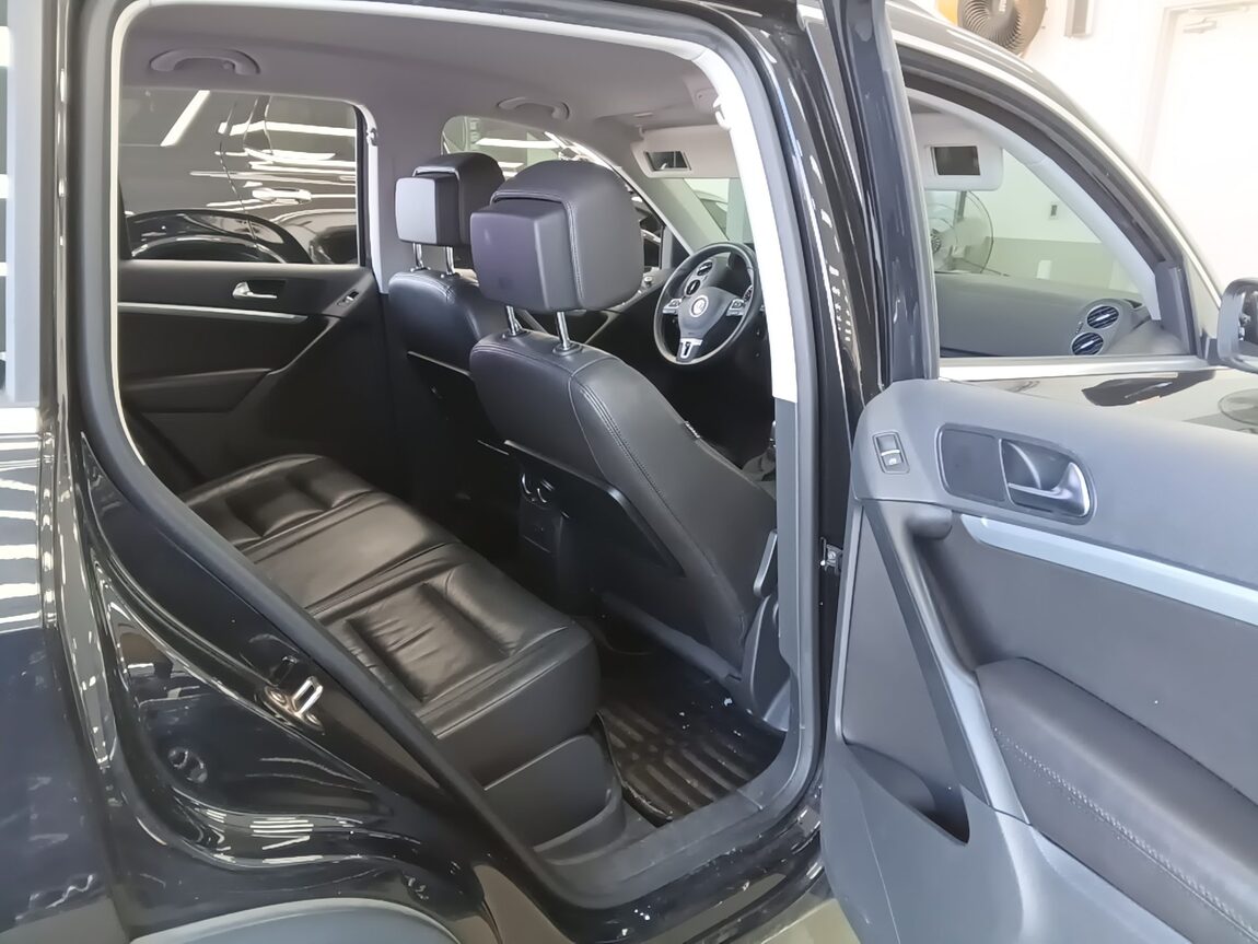 VOLKSWAGEN TIGUAN 2.0 TDI BLUEMOTION 2015 - zdjęcie 13