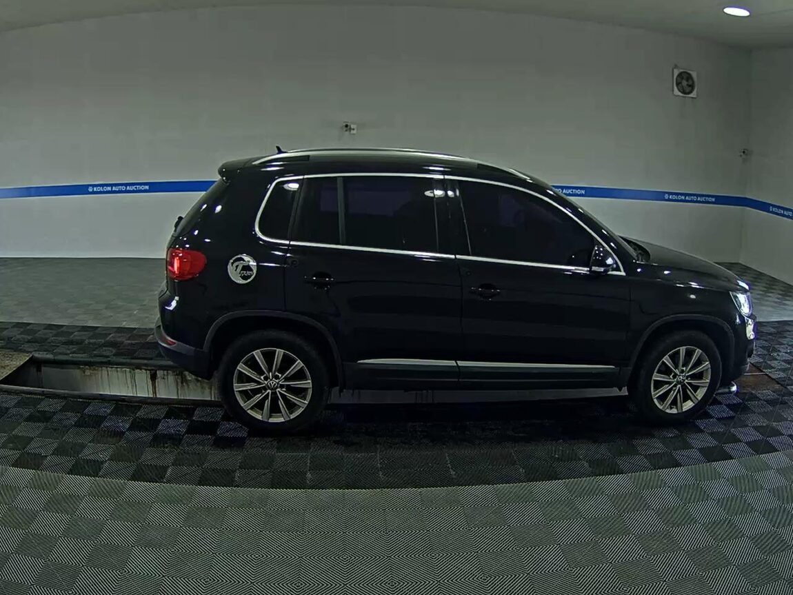 VOLKSWAGEN TIGUAN 2.0 TDI BLUEMOTION 2015 - zdjęcie 4