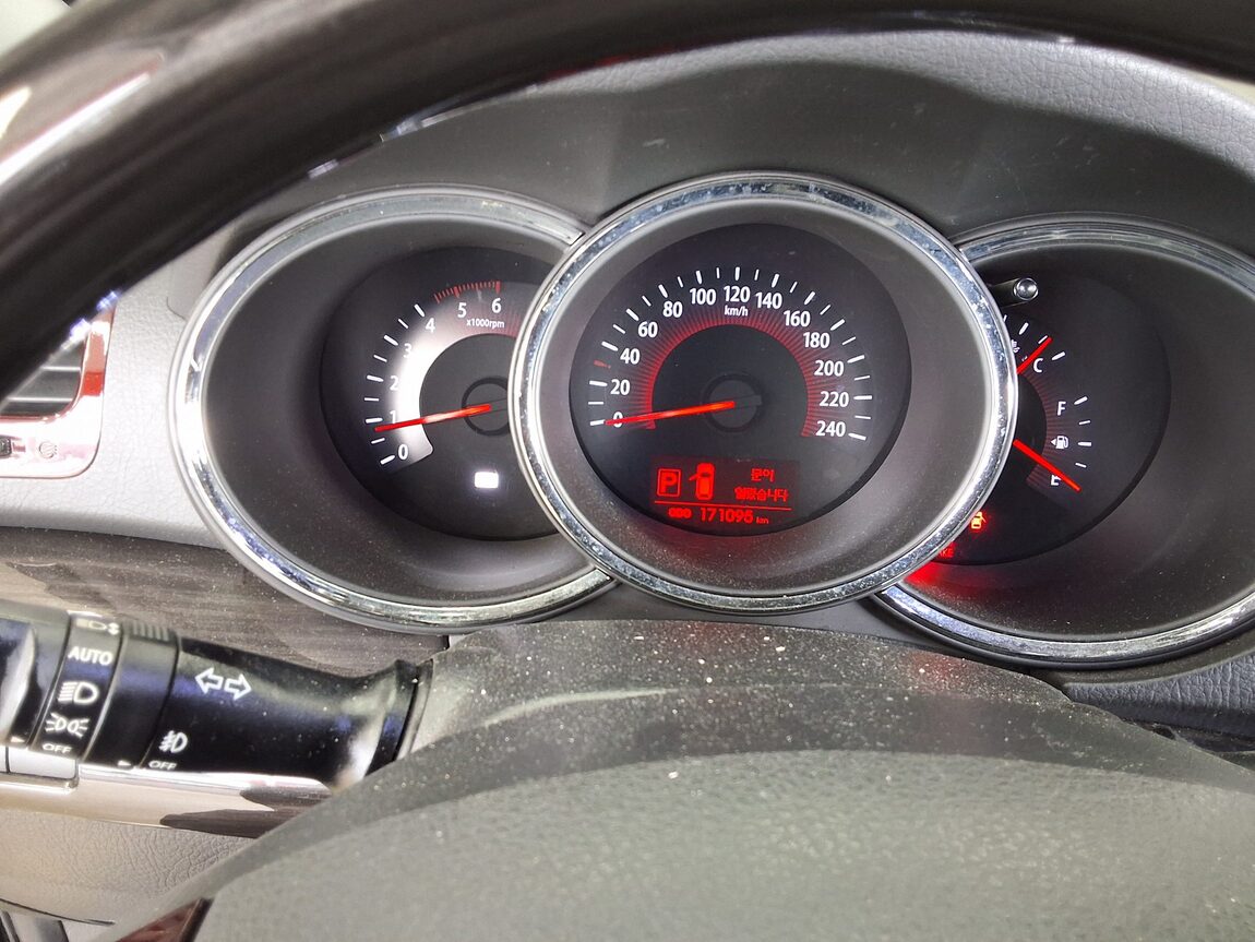 KIA SORENTO R DIESEL 2.0 2WD TLX LUXURY MODEL 2011 - zdjęcie 9