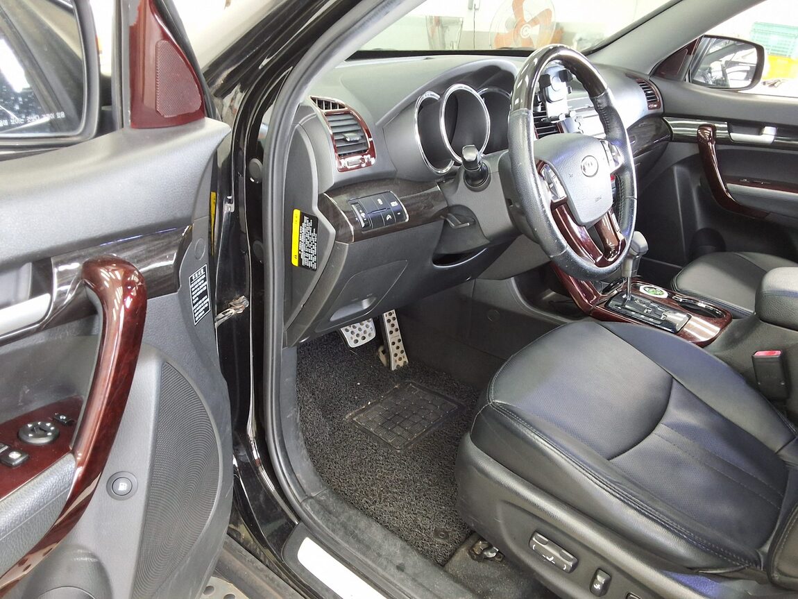 KIA SORENTO R DIESEL 2.0 2WD TLX LUXURY MODEL 2011 - zdjęcie 10