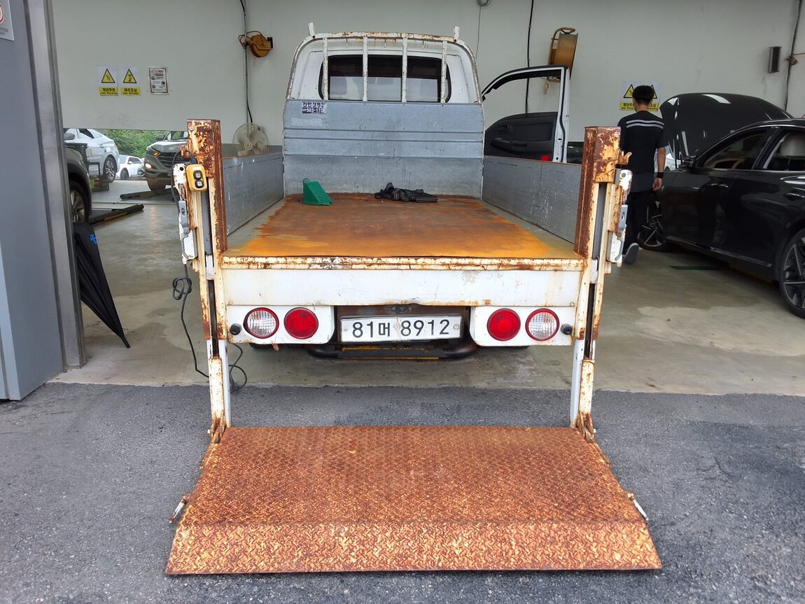 KIA BONGO III CARGO POWER GATE 1 TON 2016 - zdjęcie 12