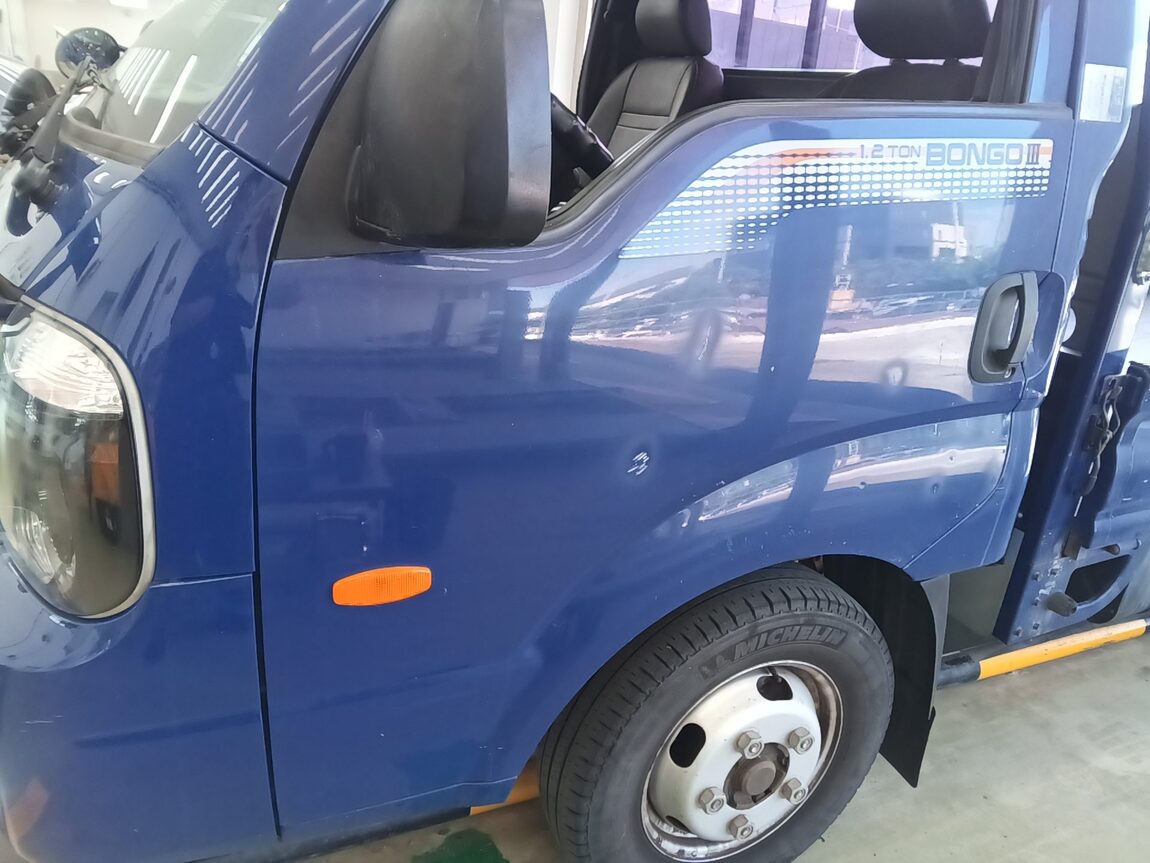 KIA BONGO III CARGO 1.2 TON STANDARD CAB EXTRA LONG WHEELBASE 2014 - zdjęcie 19