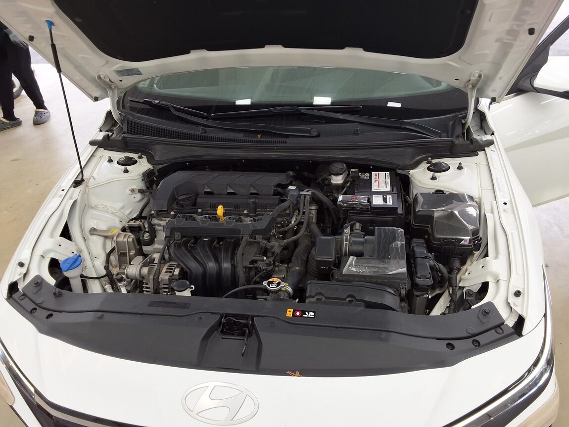 HYUNDAI THE NEW AVANTE (CN7) GASOLINE 1.6 INSPIRATION 2024 - zdjęcie 21