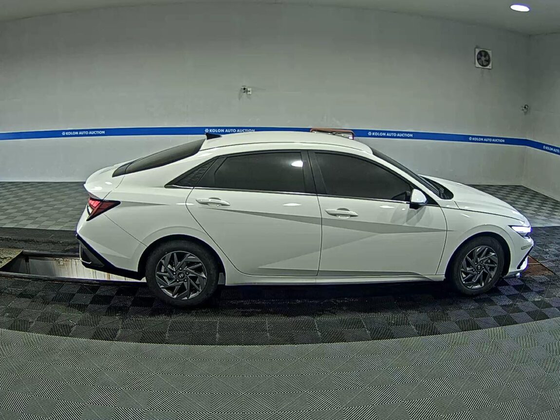 HYUNDAI THE NEW AVANTE (CN7) GASOLINE 1.6 INSPIRATION 2024 - zdjęcie 4