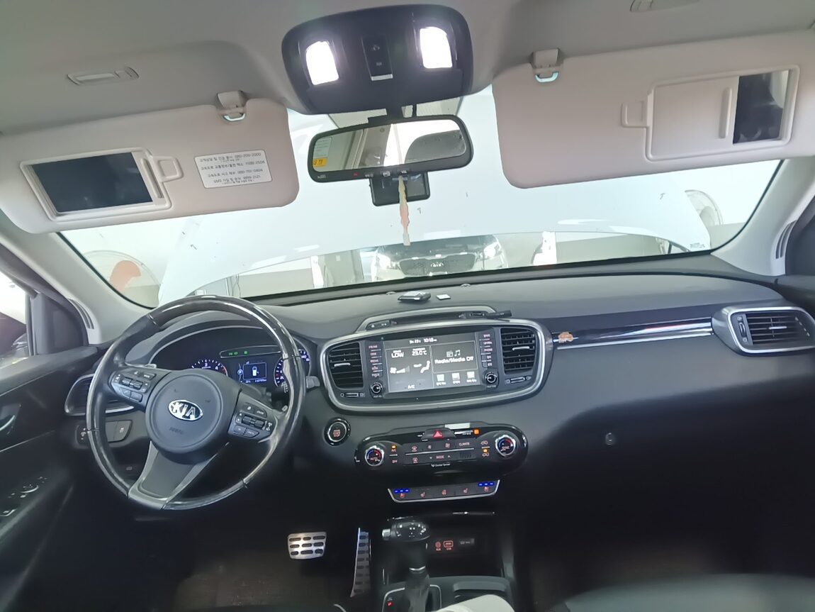 KIA ALL NEW SORENTO R2.0 2WD NOBLESSE 2017 - zdjęcie 20