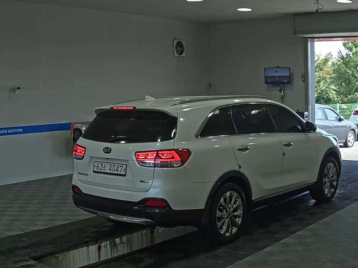 KIA ALL NEW SORENTO R2.0 2WD NOBLESSE 2017 - zdjęcie 5
