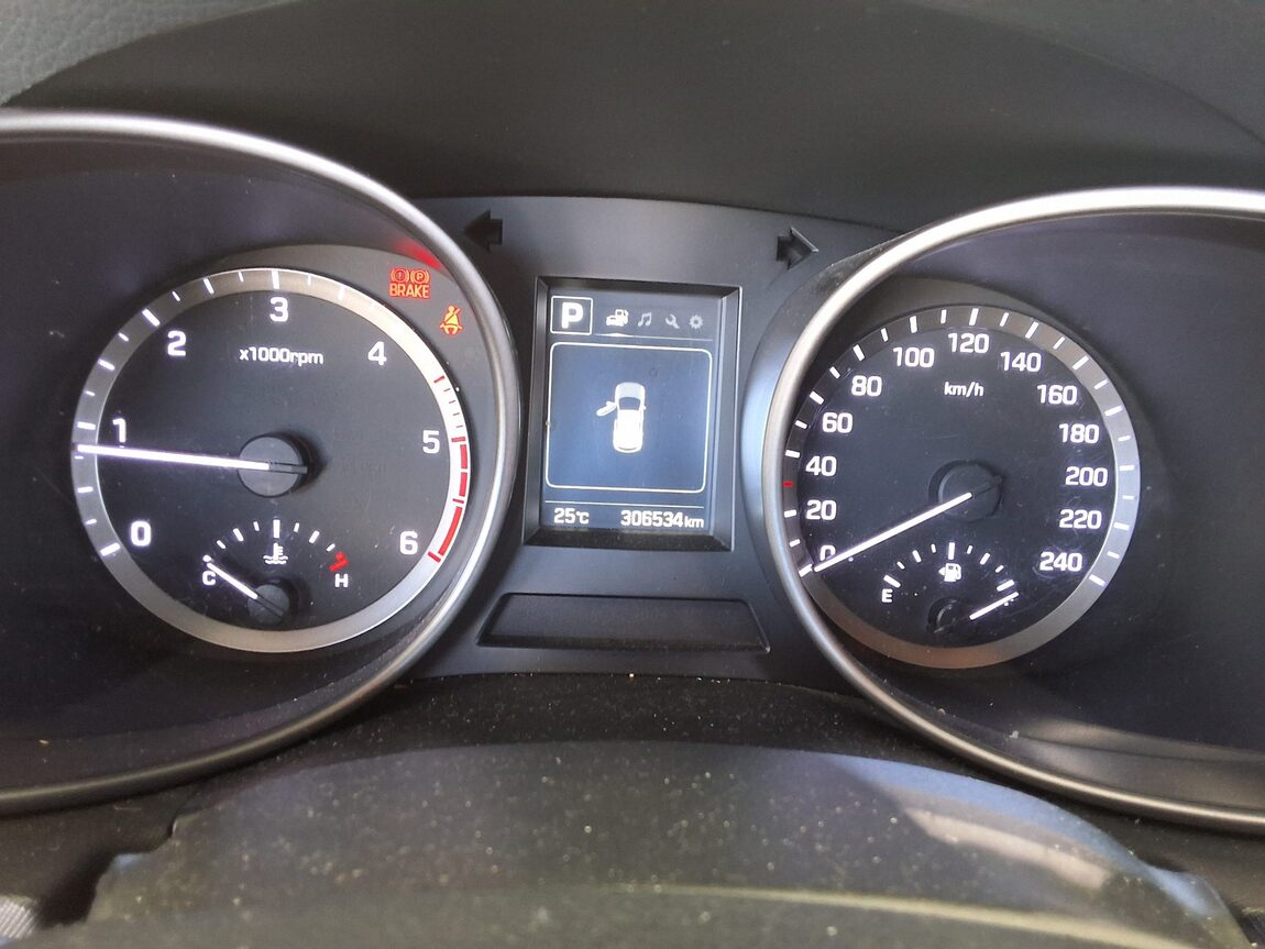 HYUNDAI SANTA FE THE PRIME DIESEL R2.0 2WD PREMIUM 2016 - zdjęcie 9