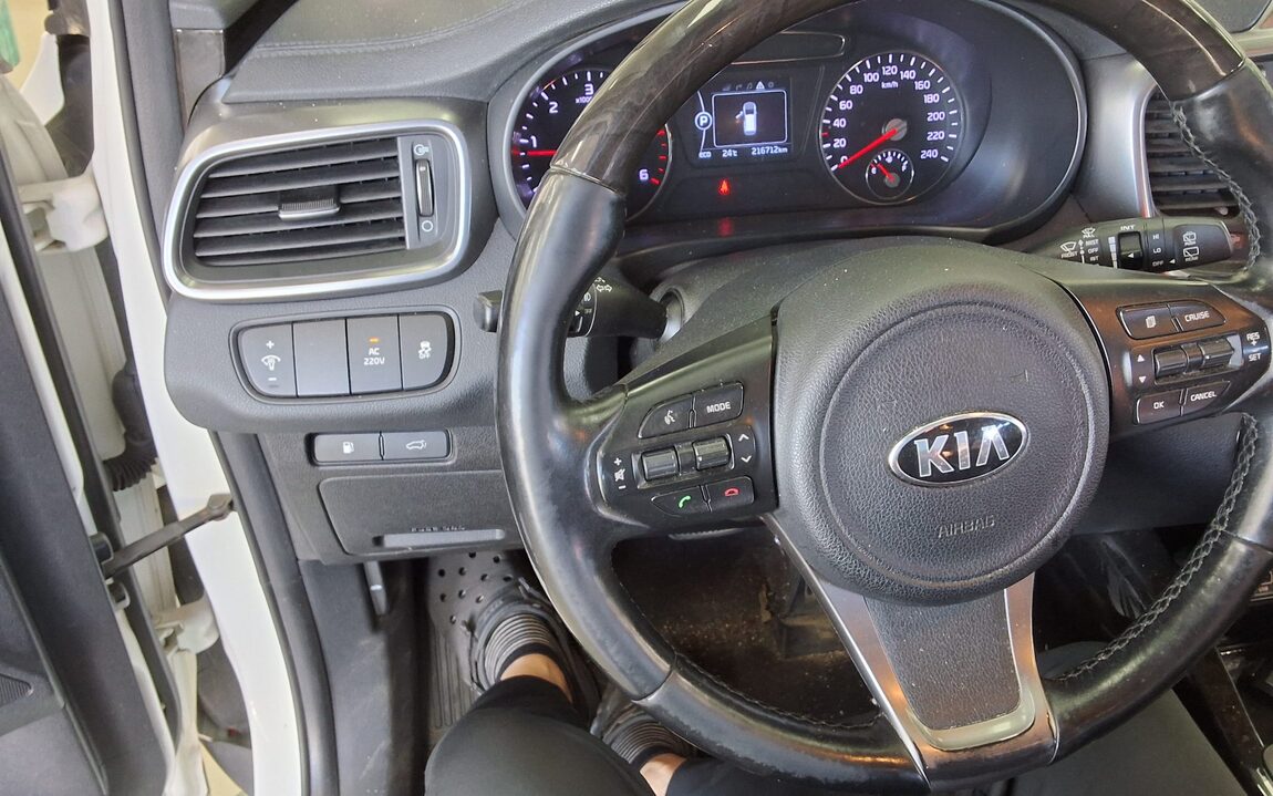 KIA ALL NEW SORENTO R2.0 2WD NOBLESSE 2016 - zdjęcie 17