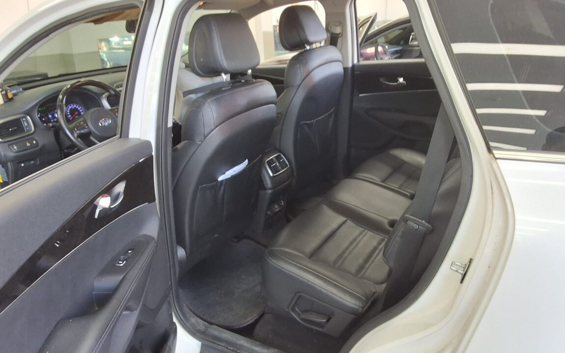 KIA ALL NEW SORENTO R2.0 2WD NOBLESSE 2016 - zdjęcie 12