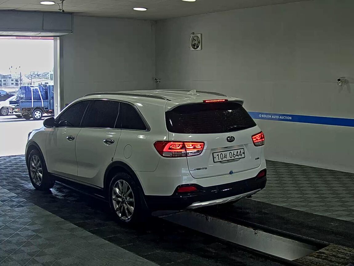 KIA ALL NEW SORENTO R2.0 2WD NOBLESSE 2016 - zdjęcie 6