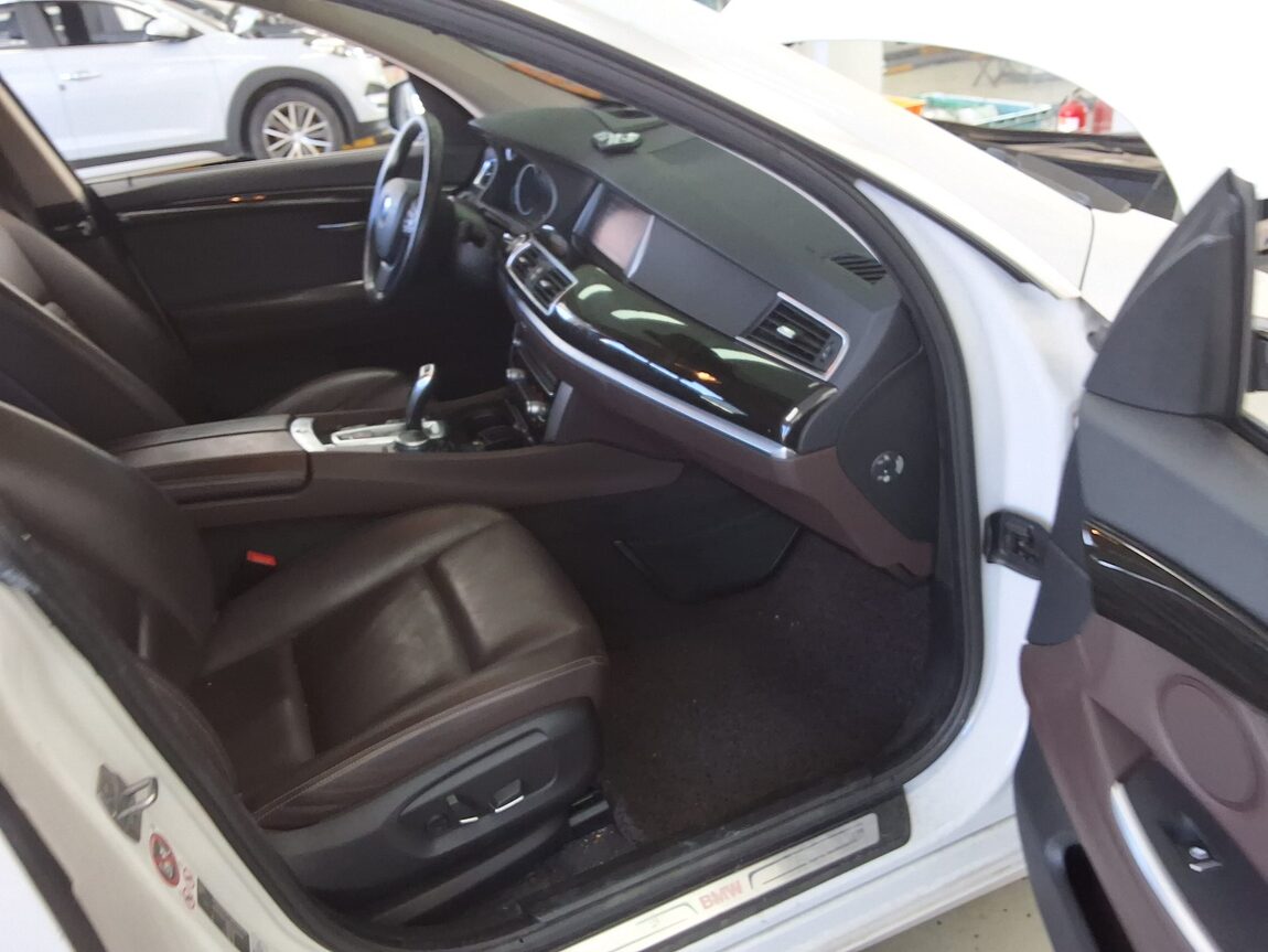 BMW GRAN TURISMO (GT) 5 SERIES GT 20d ED EDITION LUXURY 2017 - zdjęcie 14