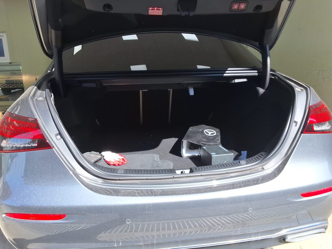 MERCEDES-BENZ E-CLASS (5TH GEN) E250 EXCLUSIVE 2022 - zdjęcie 16
