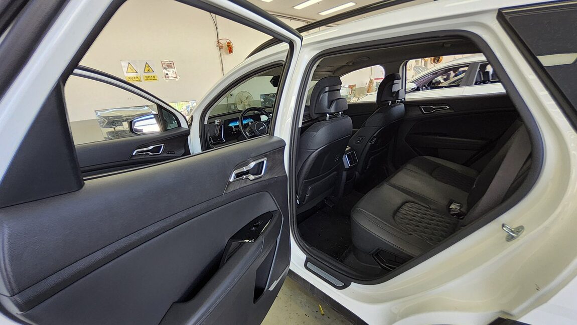 KIA THE ALL NEW SPORTAGE HYBRID 1.6 HEV SIGNATURE GRAVITY 2023 - zdjęcie 12