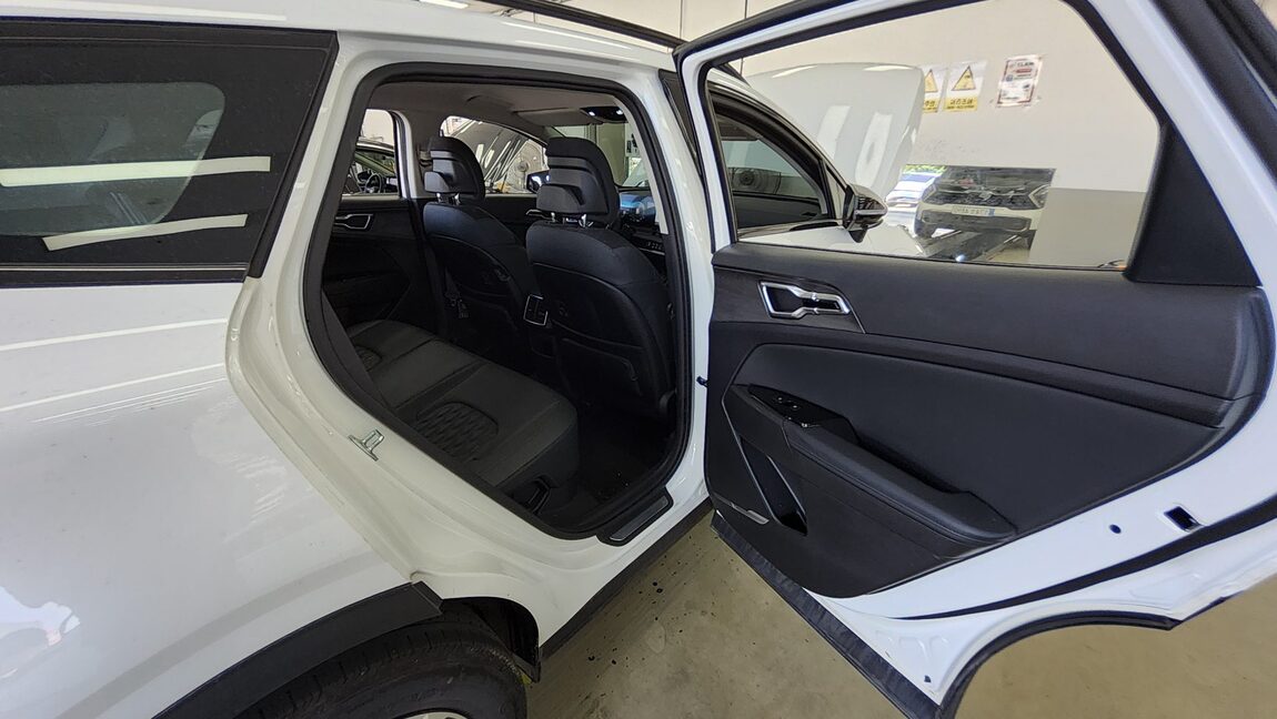 KIA THE ALL NEW SPORTAGE HYBRID 1.6 HEV SIGNATURE GRAVITY 2023 - zdjęcie 13
