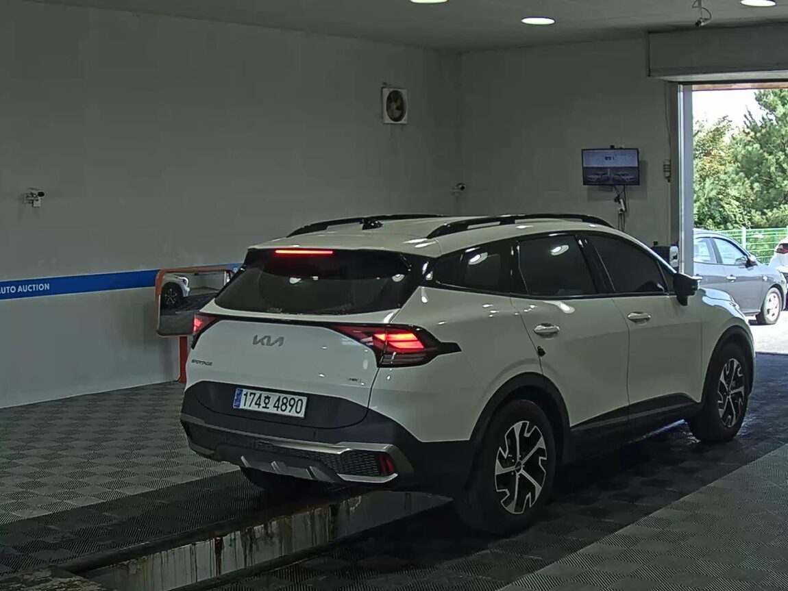 KIA THE ALL NEW SPORTAGE HYBRID 1.6 HEV SIGNATURE GRAVITY 2023 - zdjęcie 5
