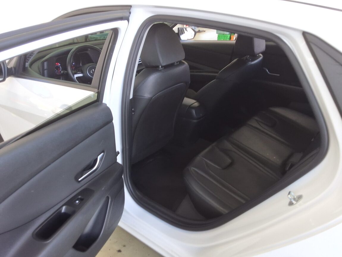 HYUNDAI AVANTE (CN7) 1.6 LPI RENTAL CAR CORPORATE USE 2021 - zdjęcie 12