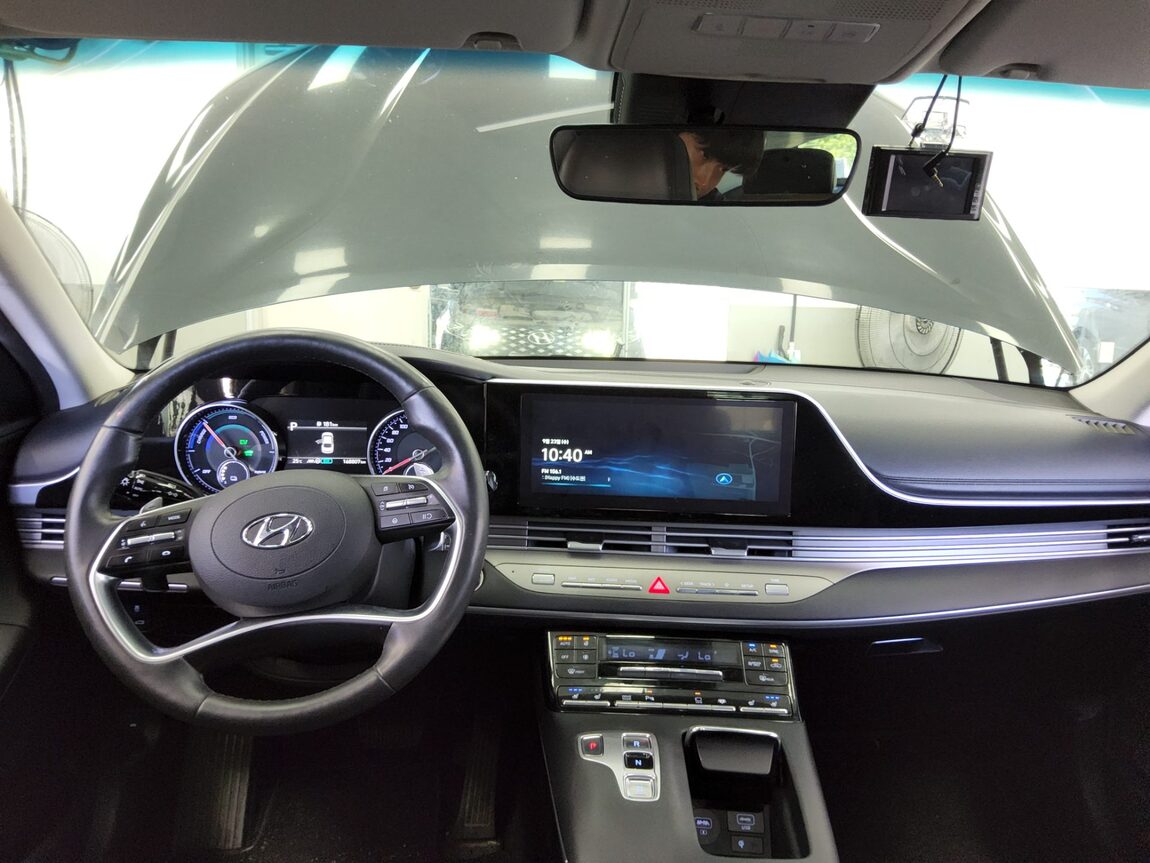 HYUNDAI THE NEW GRANDEUR IG HYBRID 2.4 HEV EXCLUSIVE 2022 - zdjęcie 11