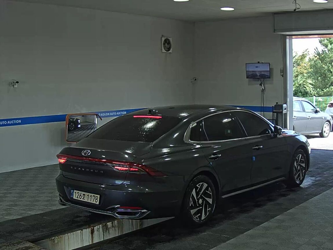 HYUNDAI THE NEW GRANDEUR IG HYBRID 2.4 HEV EXCLUSIVE 2022 - zdjęcie 5