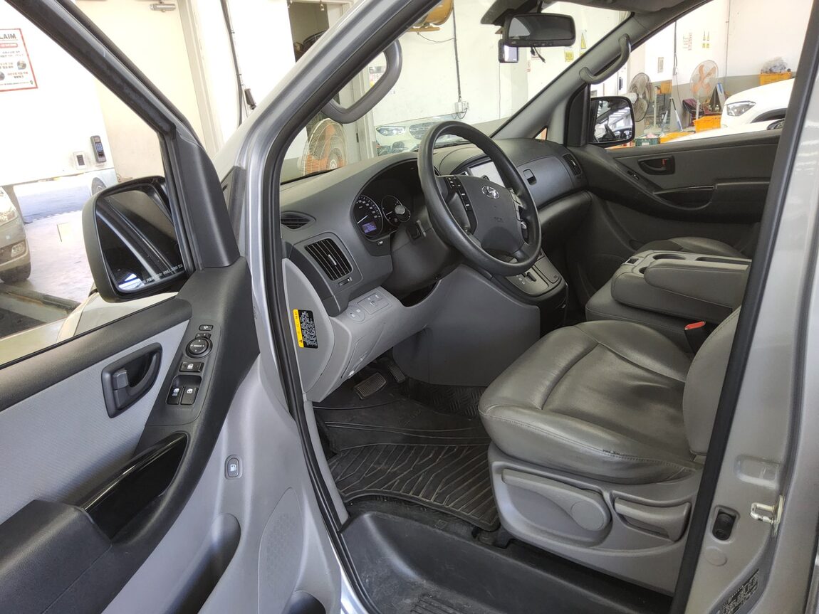 HYUNDAI GRAND STAREX 3-SEATER DIESEL VAN SMART 2018 - zdjęcie 10