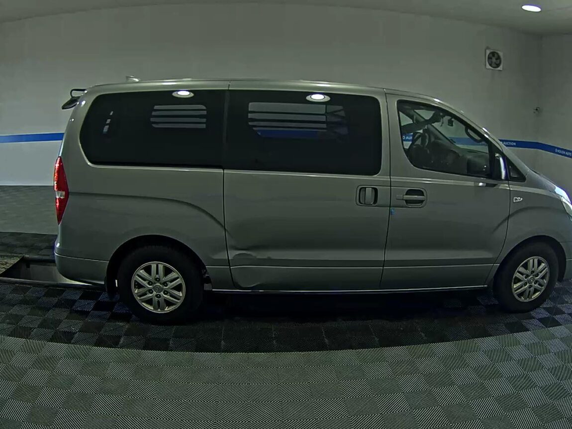 HYUNDAI GRAND STAREX 3-SEATER DIESEL VAN SMART 2018 - zdjęcie 4