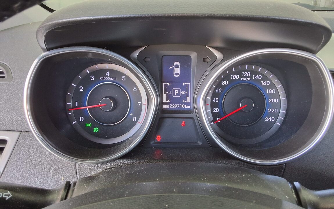 HYUNDAI THE NEW AVANTE MD 1.6 GDi MODERN 2014 - zdjęcie 9