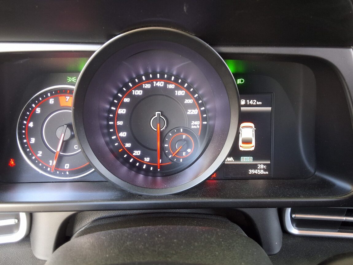 HYUNDAI AVANTE (CN7) 1.6 GASOLINE SMART 2021 - zdjęcie 9