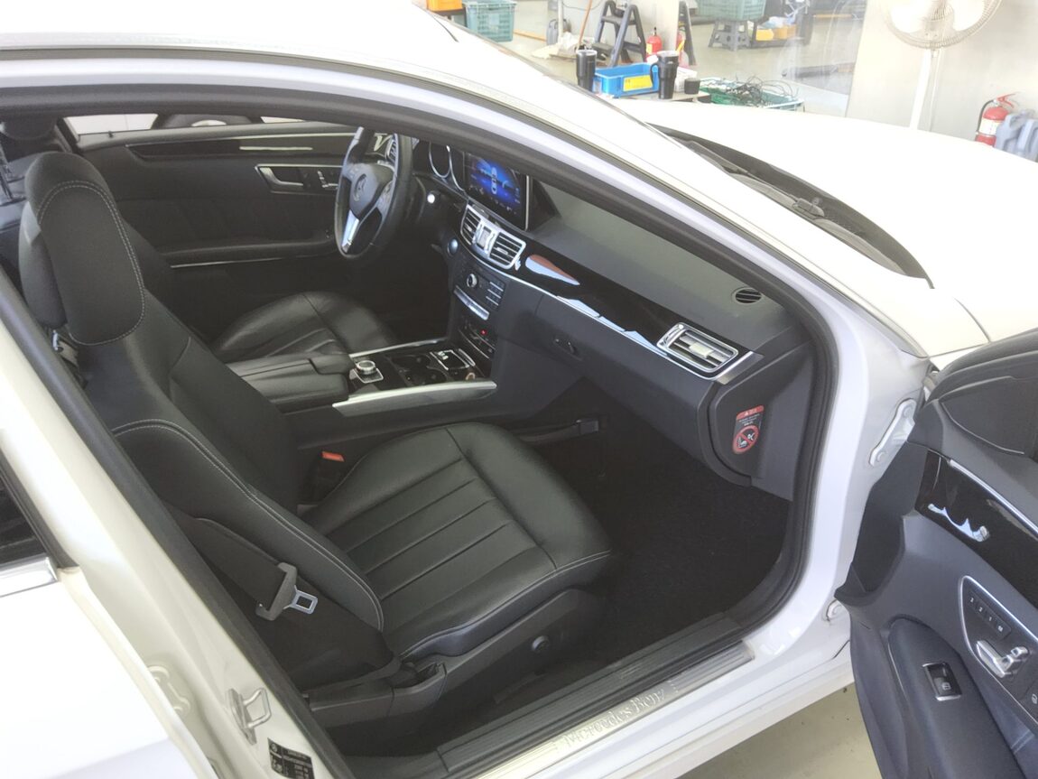 MERCEDES-BENZ E-CLASS (4TH GEN) E220 CDI AVANTGARDE 2016 - zdjęcie 14