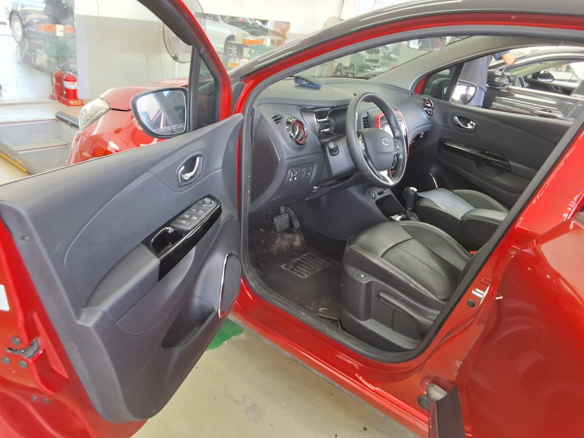 RENAULT (SAMSUNG) QM3 RE SIGNATURE SONIC RED 2015 - zdjęcie 10