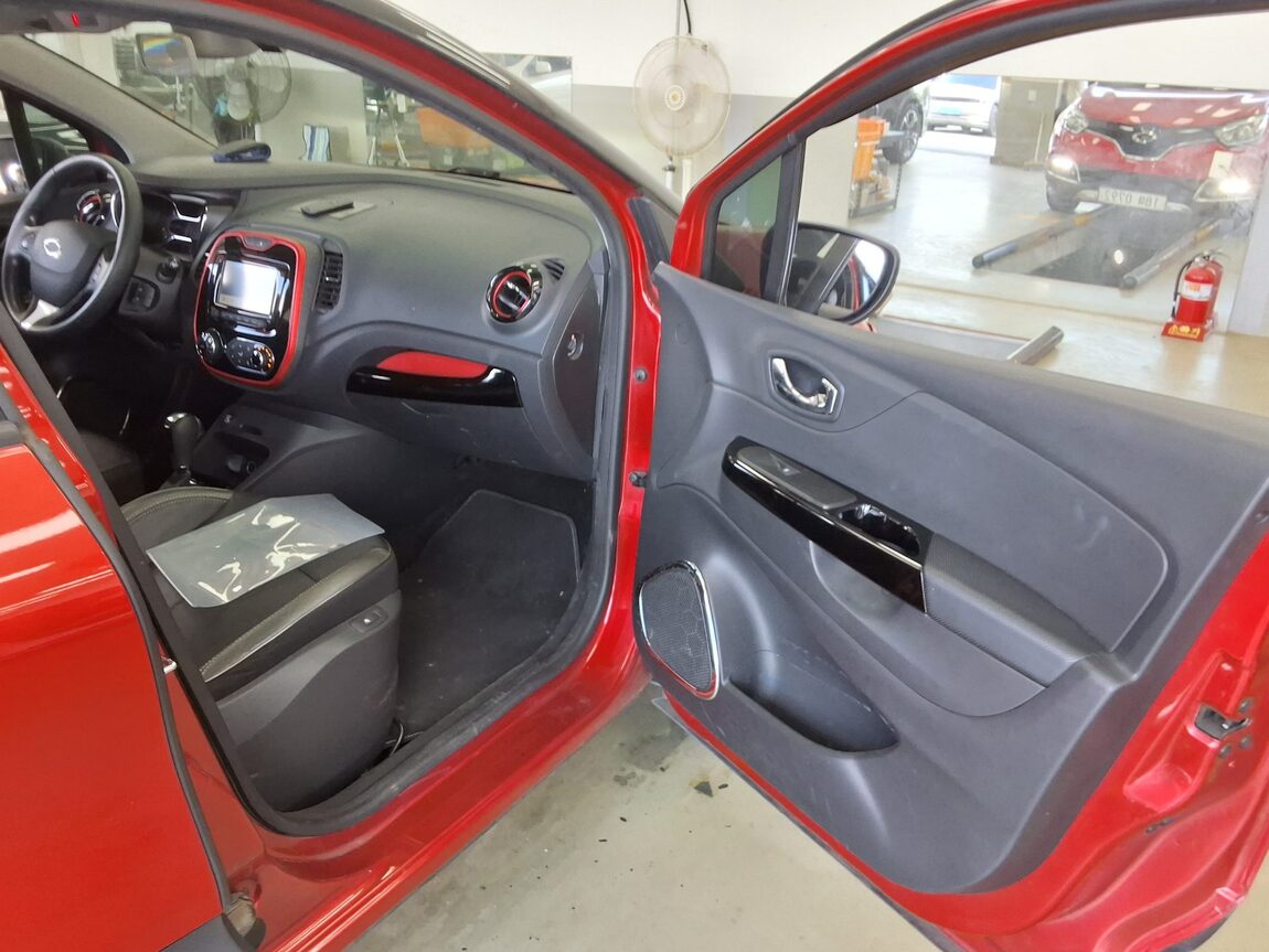 RENAULT (SAMSUNG) QM3 RE SIGNATURE SONIC RED 2015 - zdjęcie 14