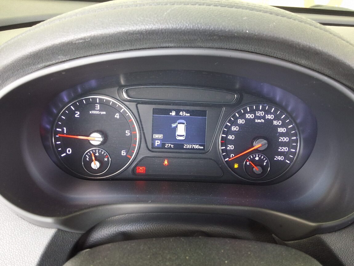 KIA THE NEW SORENTO DIESEL R2.0 2WD PRESTIGE 2018 - zdjęcie 9