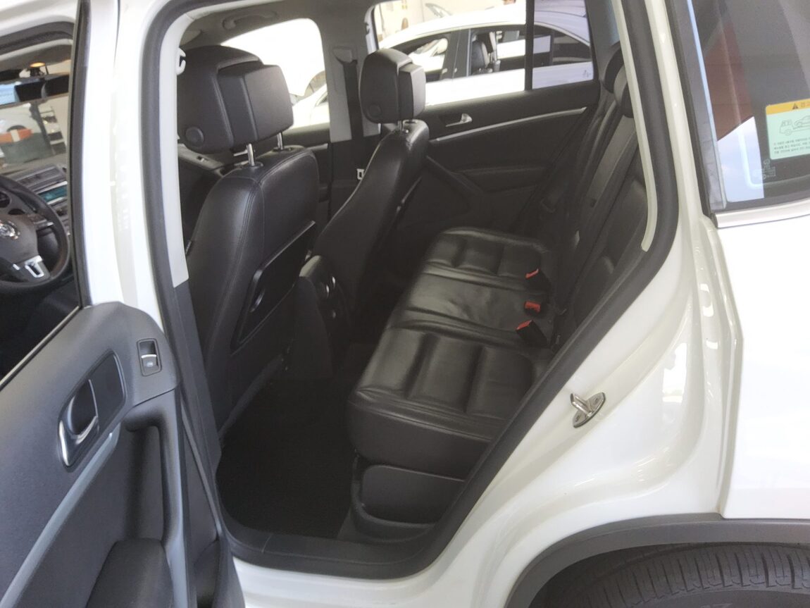 VOLKSWAGEN TIGUAN 2.0 TDI BLUEMOTION COMFORT 2014 - zdjęcie 12