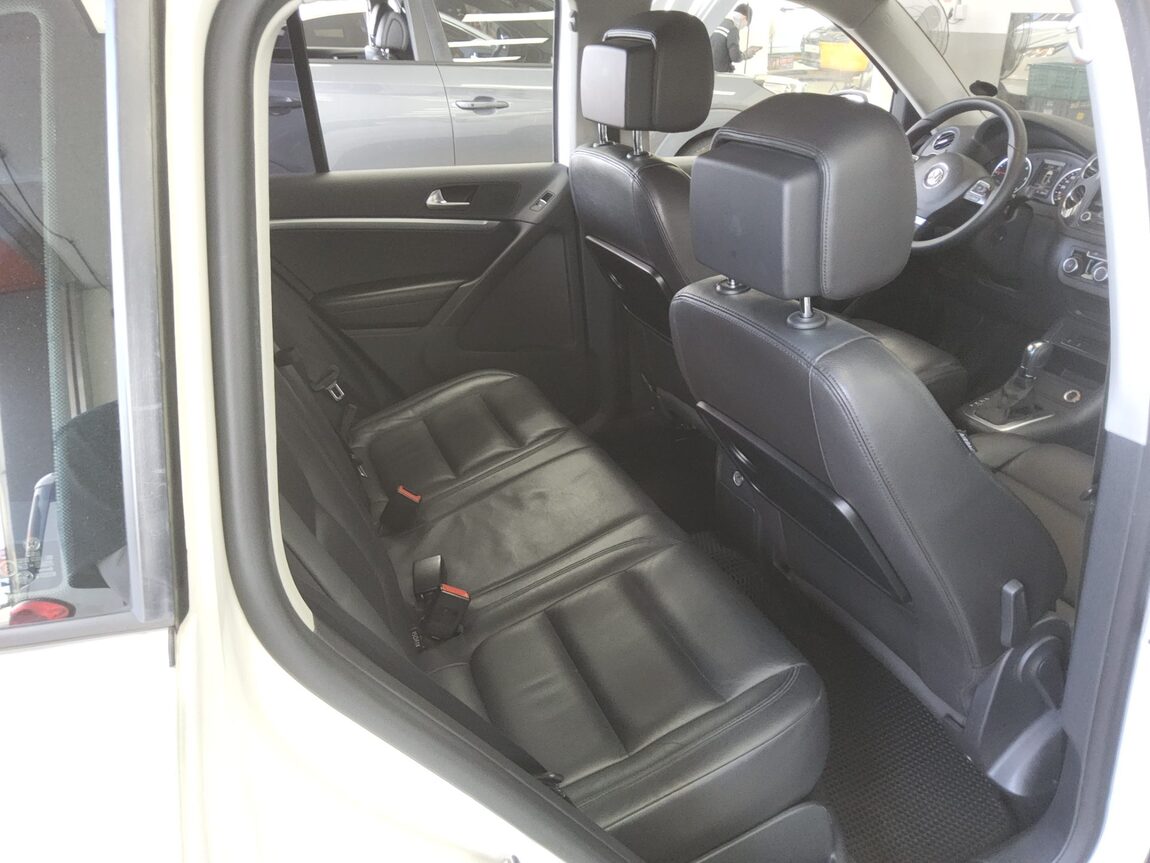 VOLKSWAGEN TIGUAN 2.0 TDI BLUEMOTION COMFORT 2014 - zdjęcie 13