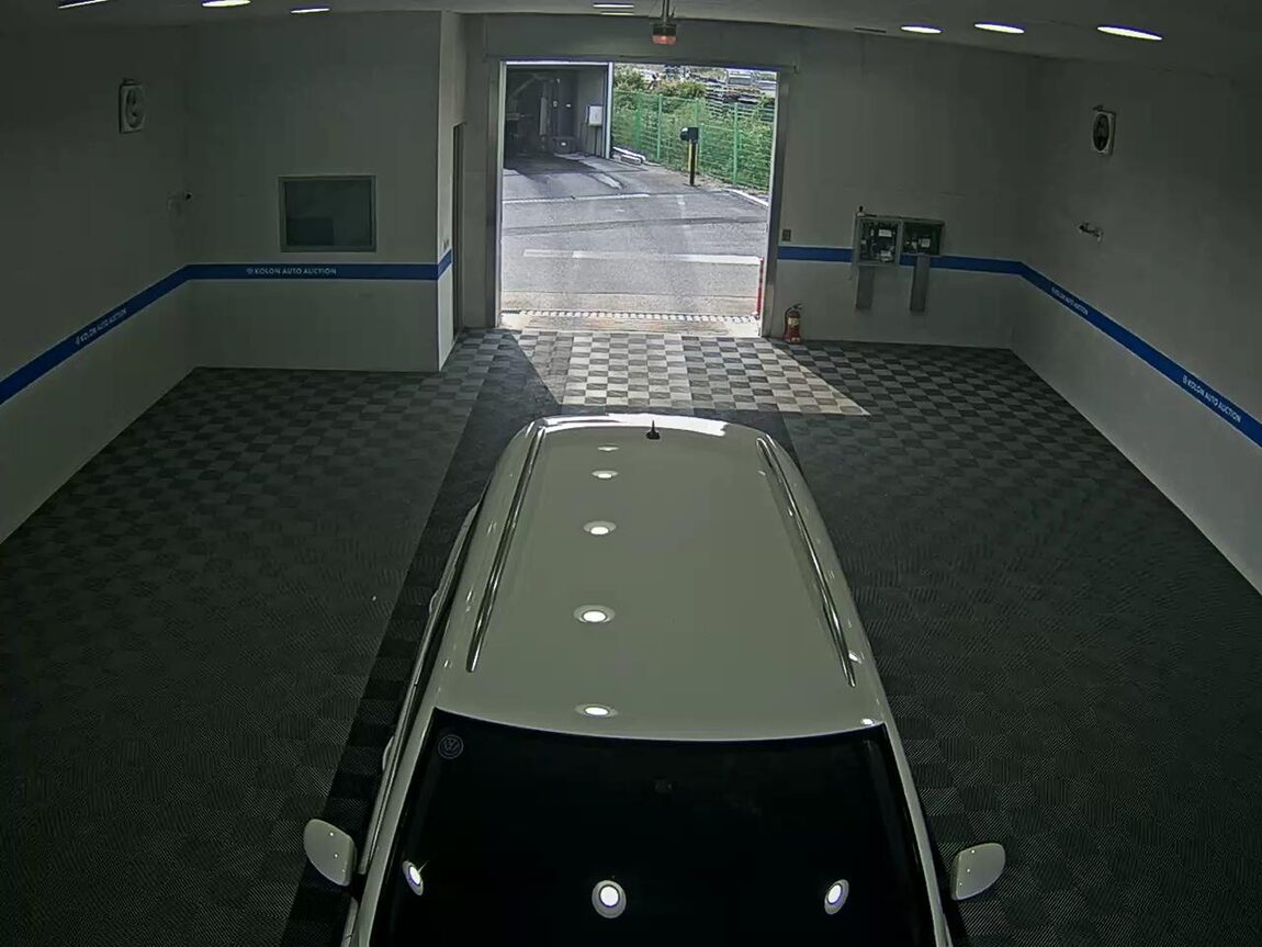 VOLKSWAGEN TIGUAN 2.0 TDI BLUEMOTION COMFORT 2014 - zdjęcie 7