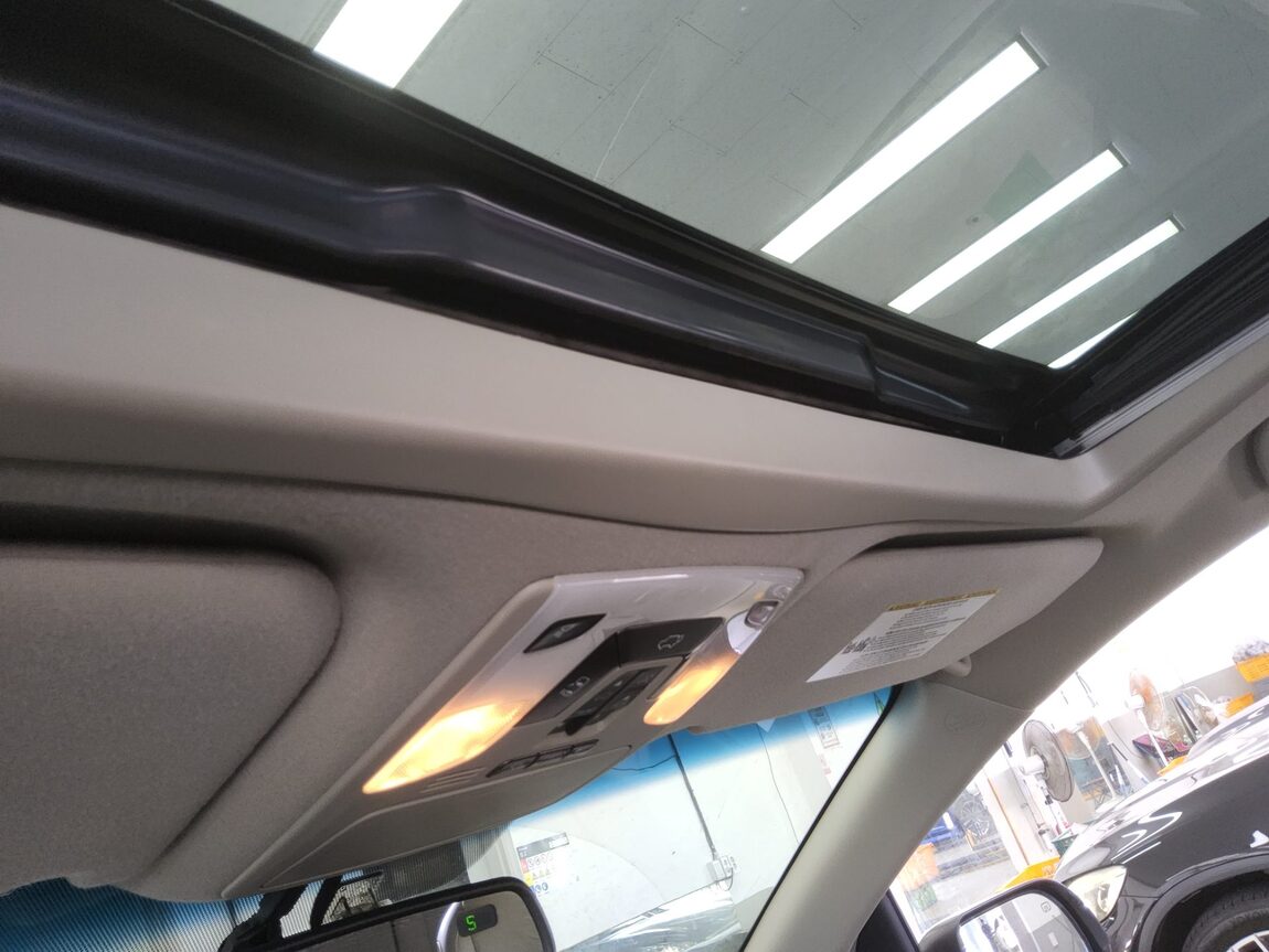TOYOTA SIENNA (3RD GEN) 3.5 LIMITED 2012 - zdjęcie 18