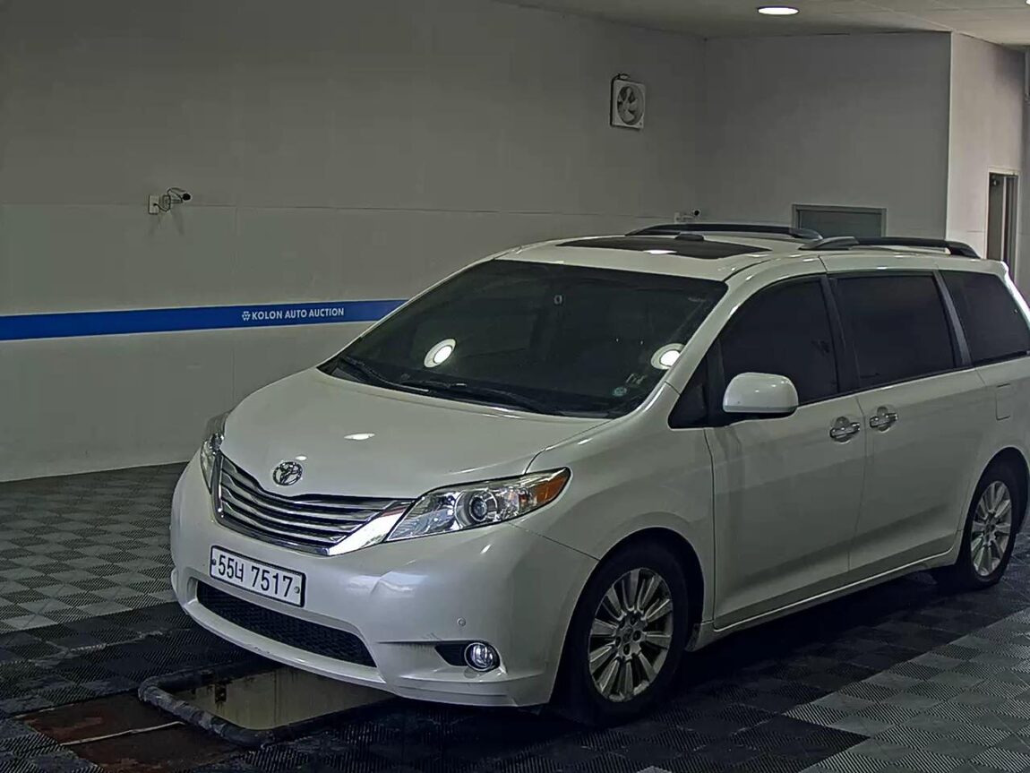 TOYOTA SIENNA (3RD GEN) 3.5 LIMITED 2012 - zdjęcie 2