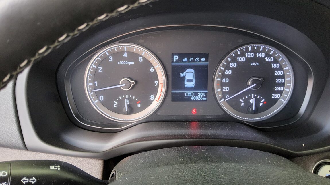 HYUNDAI GRANDEUR IG 3.0 LPi RENTAL CAR MODERN 2019 - zdjęcie 9