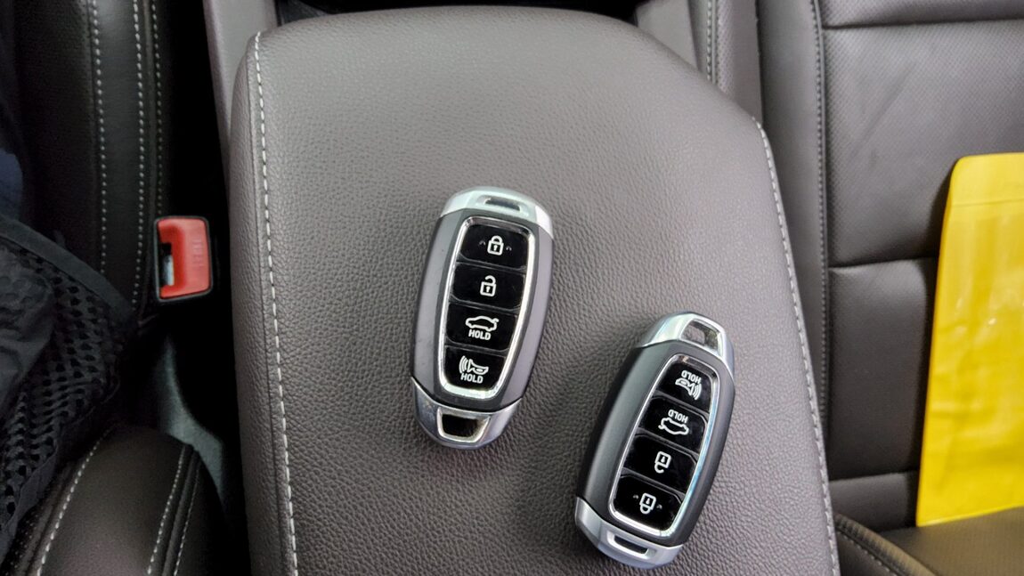 HYUNDAI GRANDEUR IG 3.0 LPi RENTAL CAR MODERN 2019 - zdjęcie 19