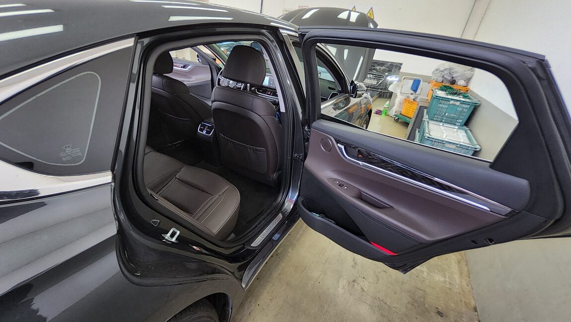 HYUNDAI GRANDEUR IG 3.0 LPi RENTAL CAR MODERN 2019 - zdjęcie 13