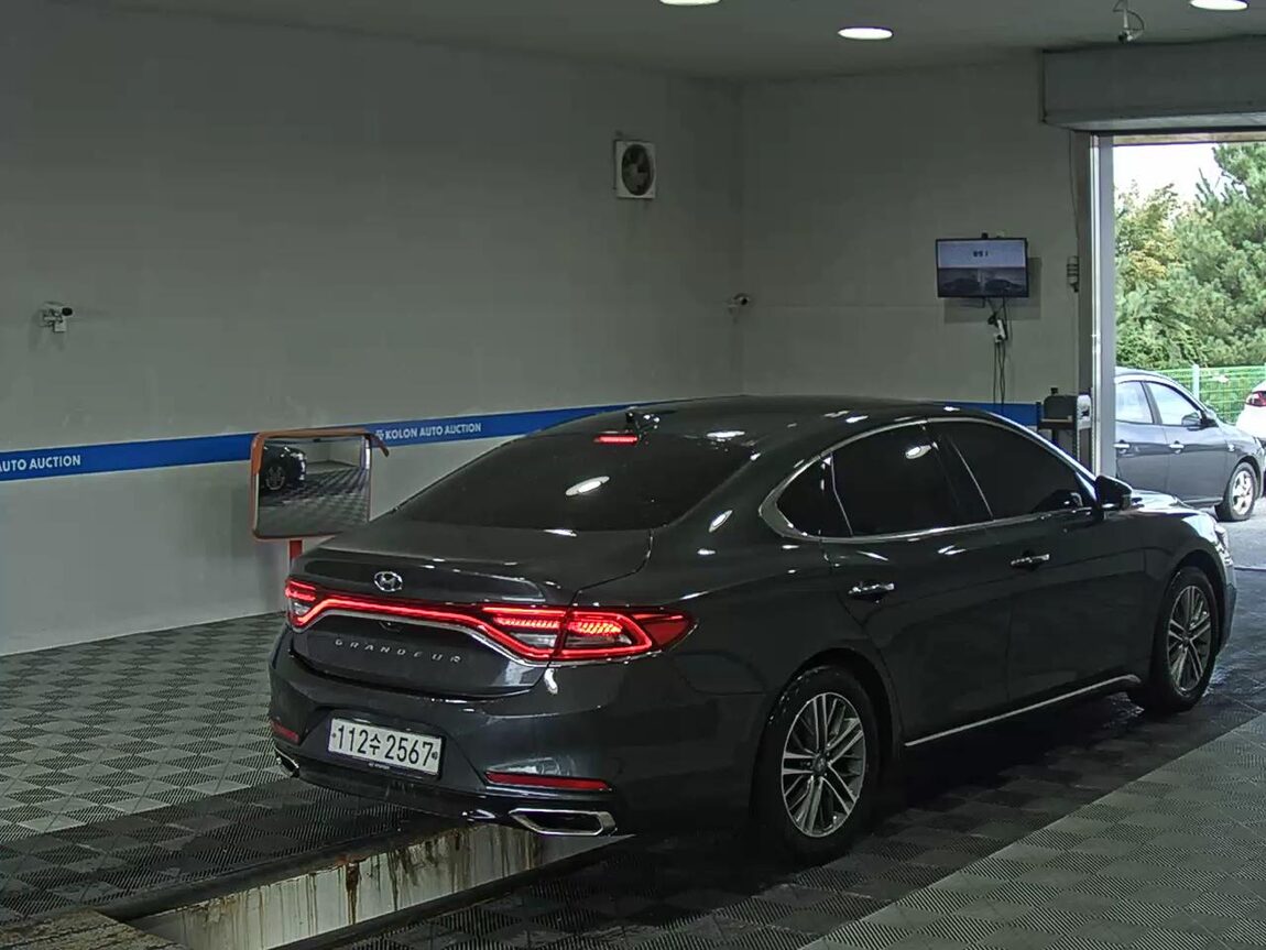 HYUNDAI GRANDEUR IG 3.0 LPi RENTAL CAR MODERN 2019 - zdjęcie 5